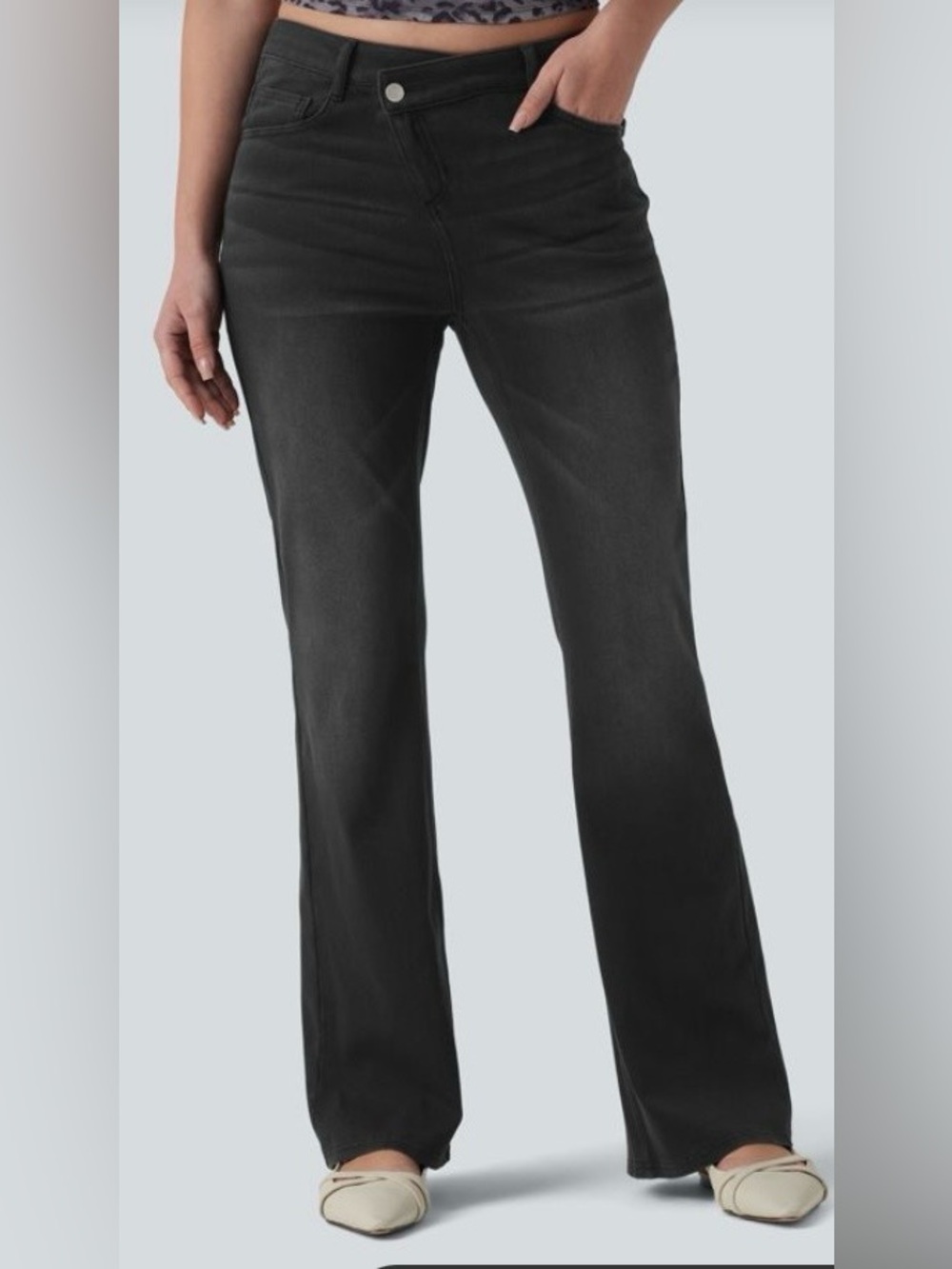 XSMALL.  HALARA ASYMMETRIC FLARE STRETCH JEANS